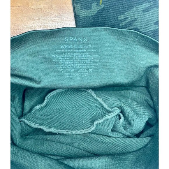SPANX Look At Me Now Camo Seamless Leggings High Waisted Tummy Control Small - Picture 3 of 6